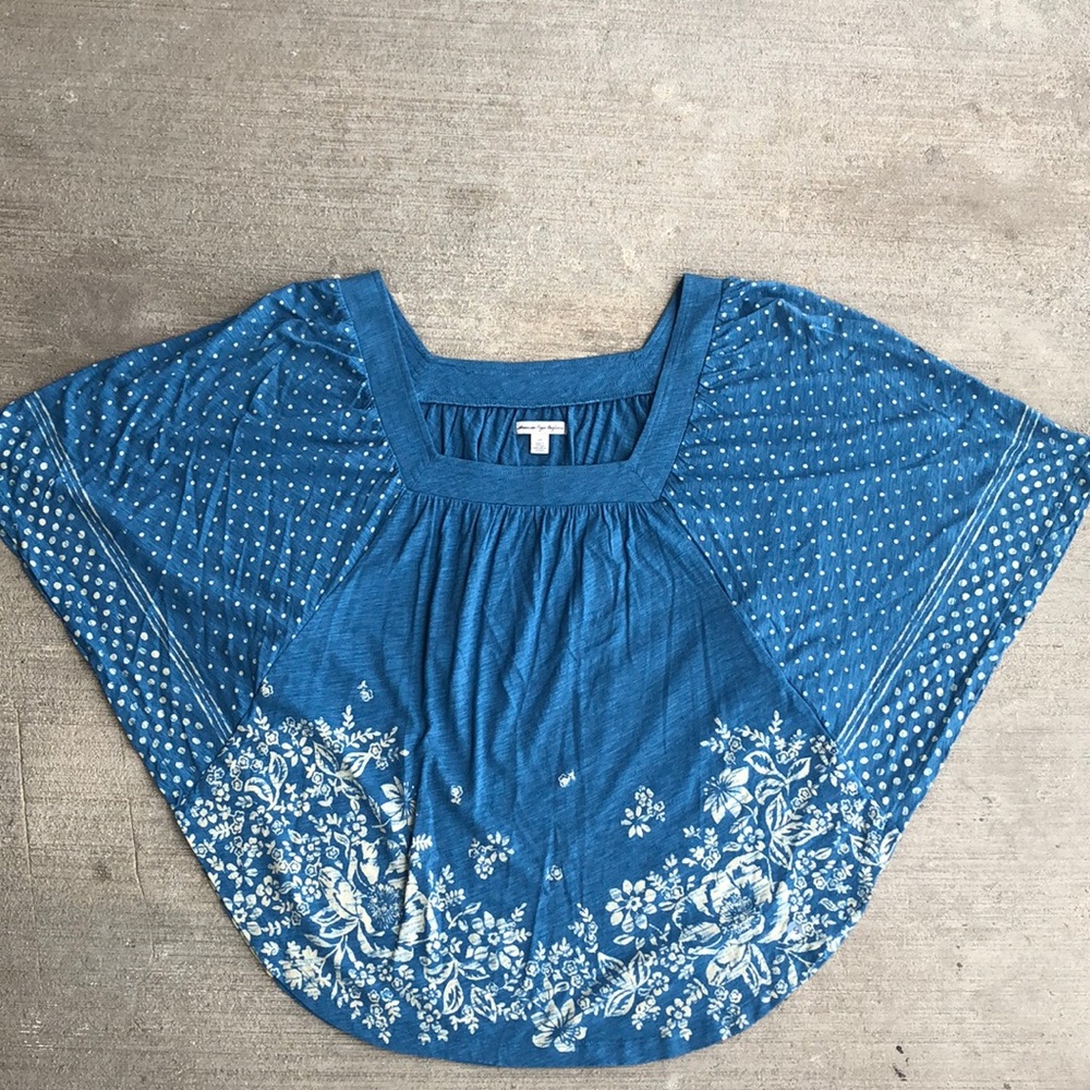América 🦅 eagles outfitters top women’s, size S